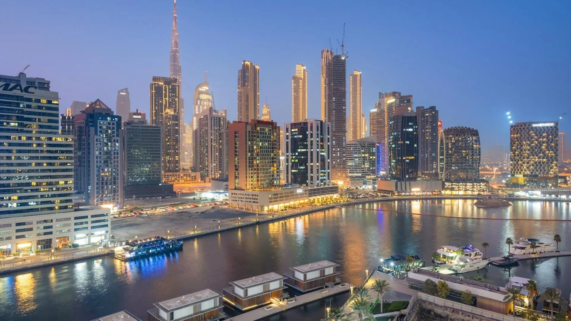 Cozy 1Br In Business Bay With Canal Views Dubaj Apartman
